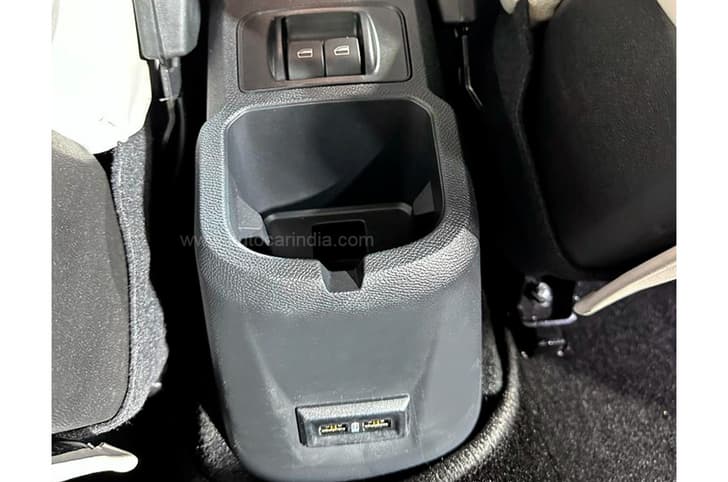 Citroen Aircross Charging Ports